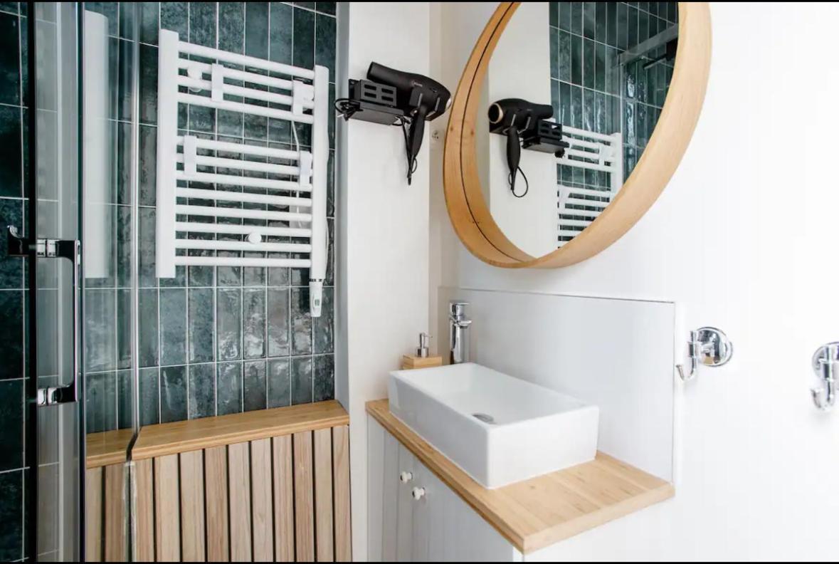 Charmant Appartement Cosy A Suresnes Buitenkant foto